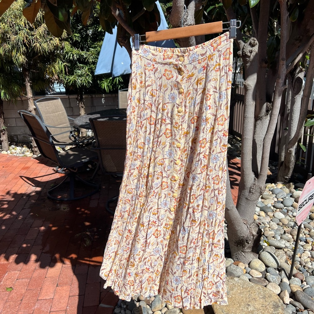 Floral Pleated Skirt